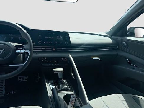Certified 2026 Hyundai Elantra Sport FWD image 22