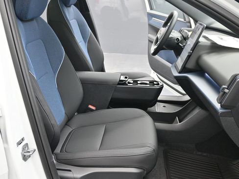 New 2026 Volvo EX30 Cross Country Ultra w/ Protection Package Premier AWD/4WD image 23