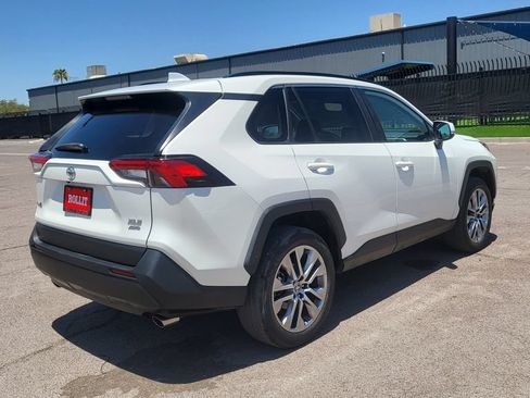 Used 2022 Toyota RAV4 XLE Premium AWD/4WD image 11