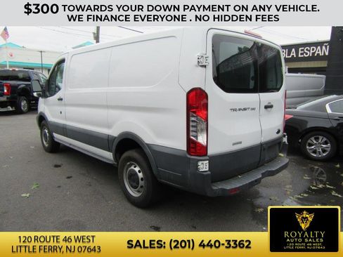 Used 2015 Ford Transit 250 130 Low Roof image 5