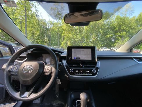 Used 2024 Toyota Corolla LE FWD image 21
