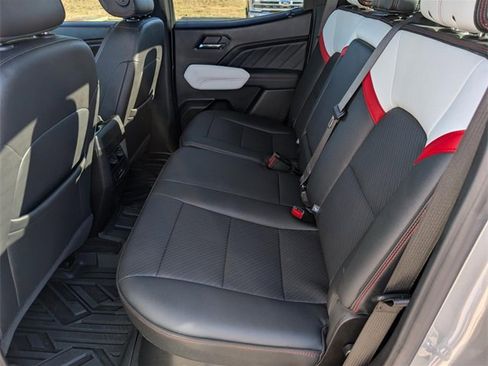 Used 2024 GMC Canyon AT4X image 24