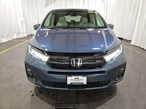 New 2026 Honda Odyssey Touring image 7