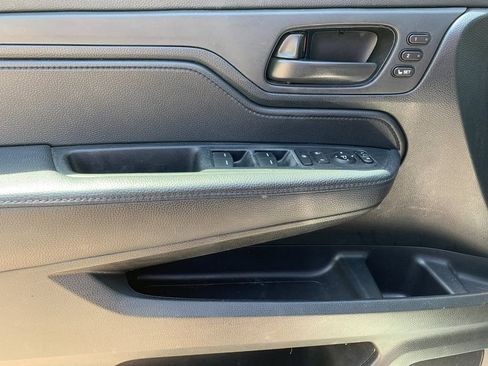 Used 2023 Honda Odyssey Sport image 12