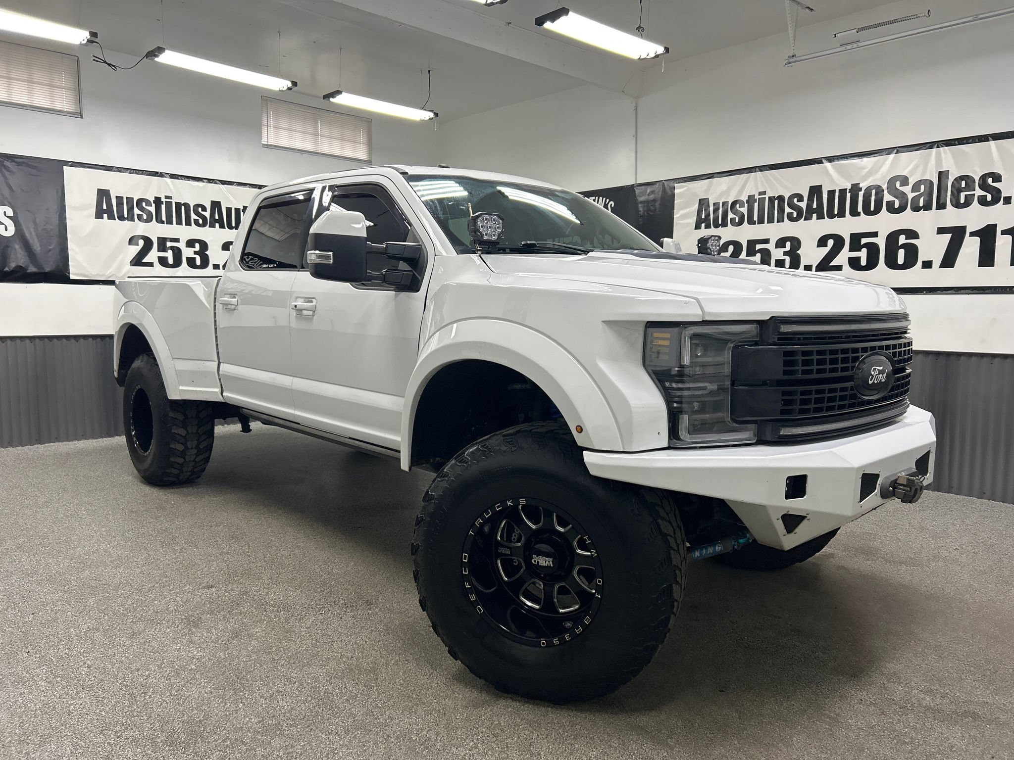 Used 2017 Ford F350 Lariat w/ Lariat Ultimate Package AWD/4WD image 1