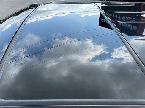 Used 2014 Ford F150 Platinum image 10