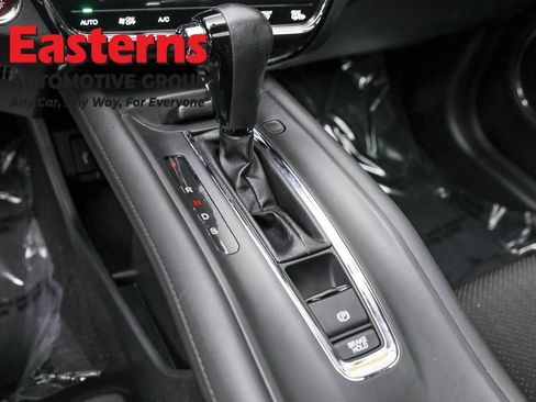 Used 2017 Honda HR-V EX image 13