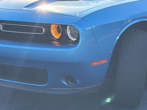 Used 2019 Dodge Challenger SXT RWD image 8