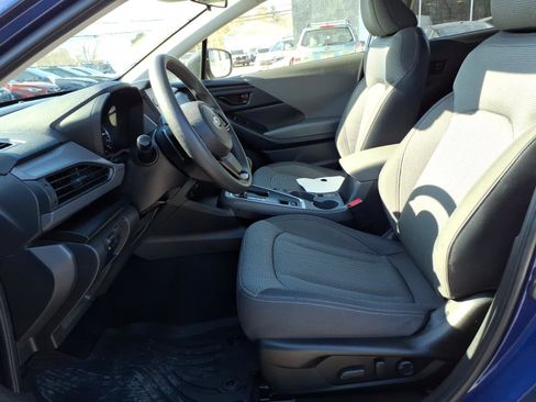 Used 2024 Subaru Crosstrek 2.0i Premium image 7