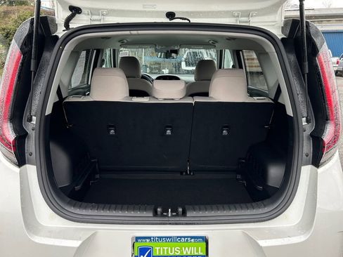 Used 2025 Kia Soul S FWD image 25