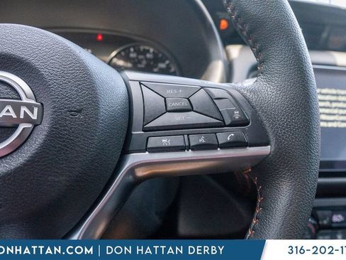 Used 2023 Nissan Kicks SR w/ SR Premium Package FWD image 13