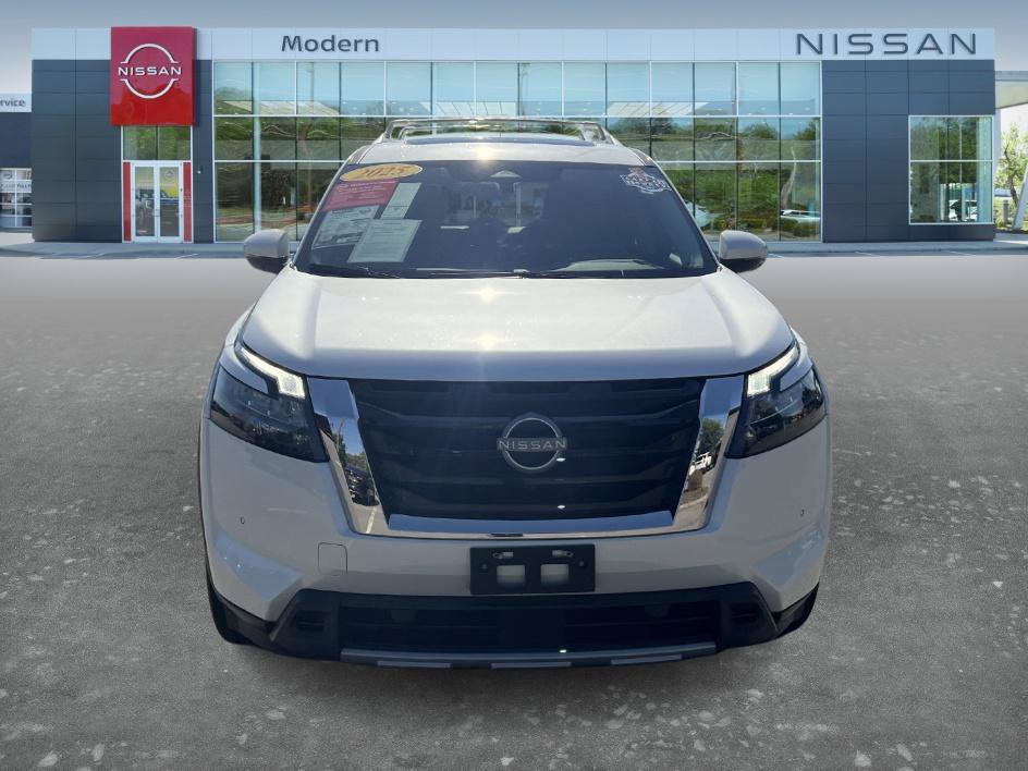Certified 2025 Nissan Pathfinder SL w/ SL Premium Package FWD image 2