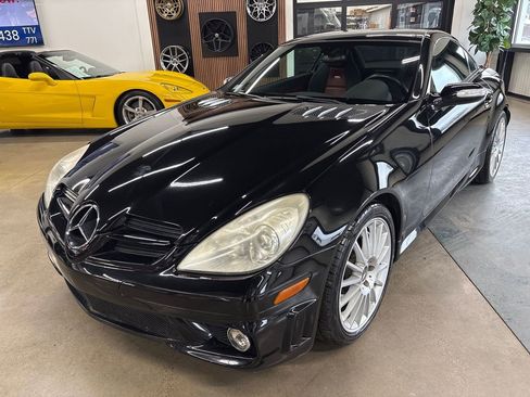 Used 2005 Mercedes-Benz SLK 55 AMG image 2