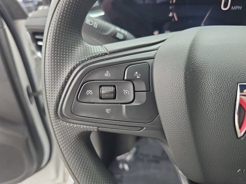 Certified 2025 Buick Envista Preferred FWD image 23