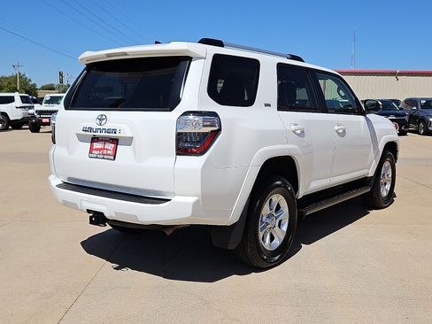 Used 2024 Toyota 4Runner SR5 Premium image 3