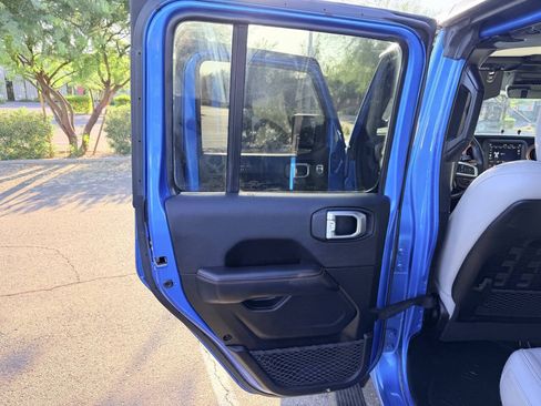 Used 2021 Jeep Gladiator Mojave AWD/4WD image 19