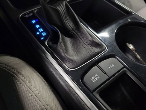 Used 2019 Hyundai Sonata Plug-In Hybrid image 16