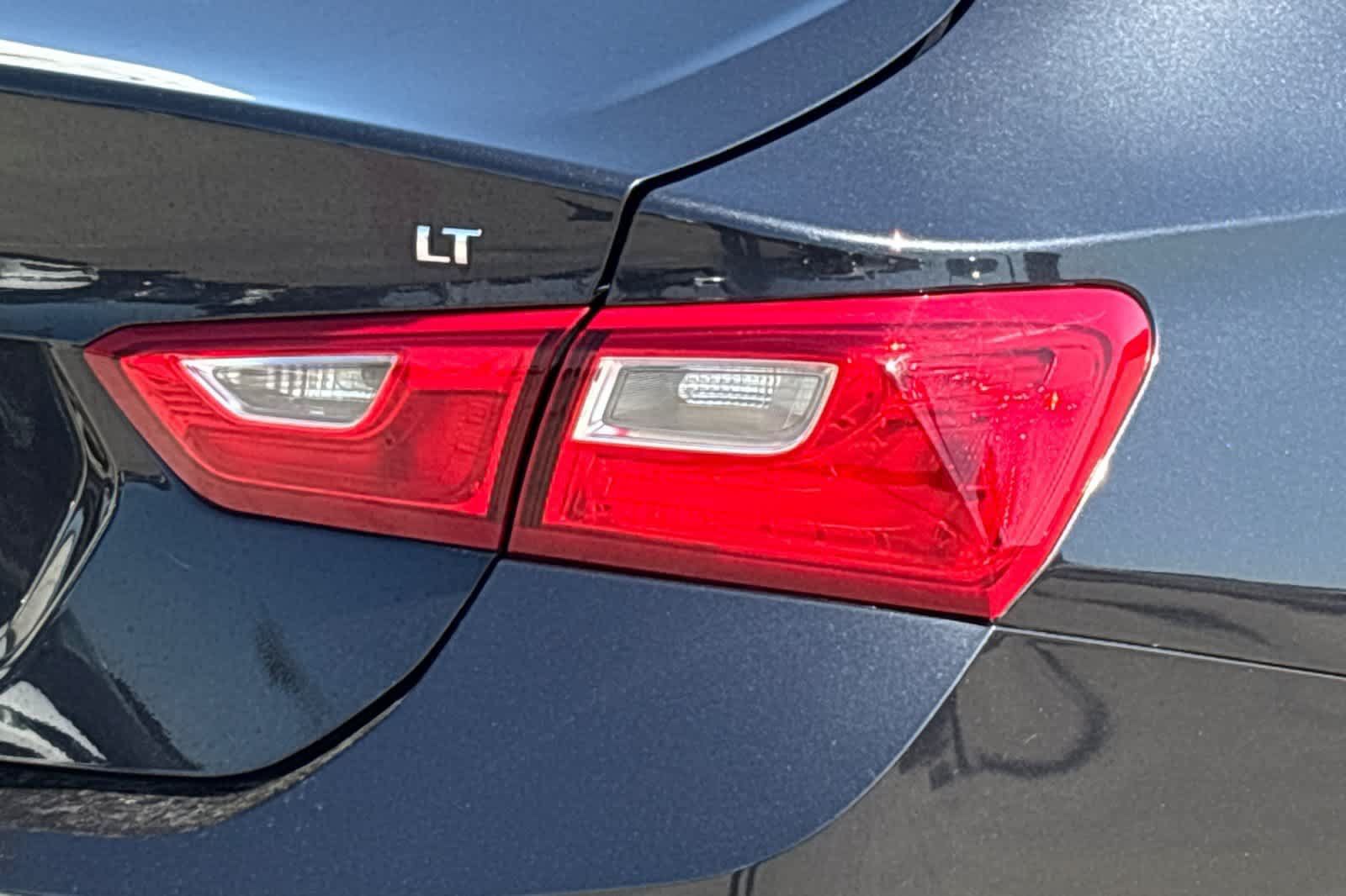 Used 2023 Chevrolet Malibu LT FWD image 13