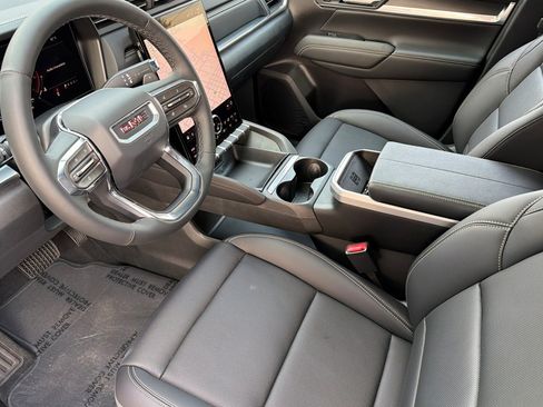 New 2027 GMC Terrain Elevation w/ Elevation Premium Package AWD/4WD image 7