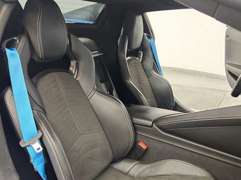 Used 2021 Chevrolet Corvette Stingray Premium Conv w/ Z51 Performance Package RWD image 36