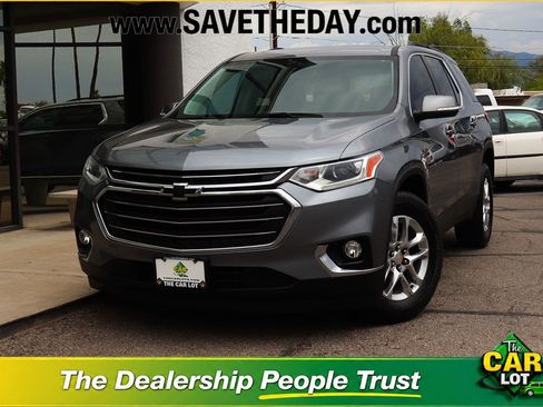 Used 2021 Chevrolet Traverse LT FWD image 1
