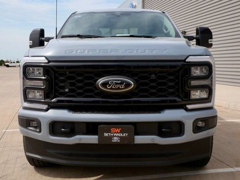New 2026 Ford F250 Lariat w/ Black Appearance Package AWD/4WD image 4