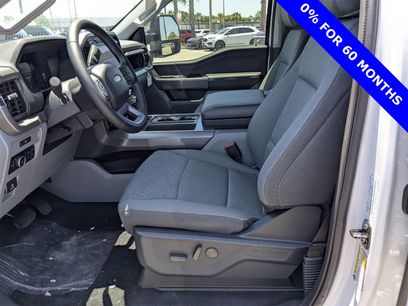 New 2025 Ford F150 XLT w/ Equipment Group 302A MID