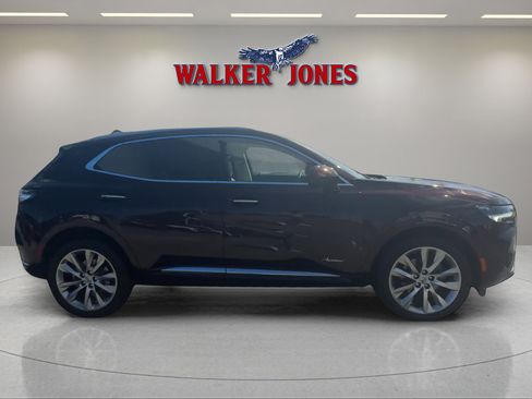 Used 2023 Buick Envision Avenir image 10