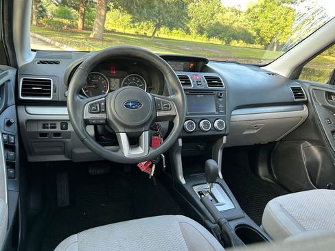Used 2018 Subaru Forester 2.5i AWD/4WD image 13