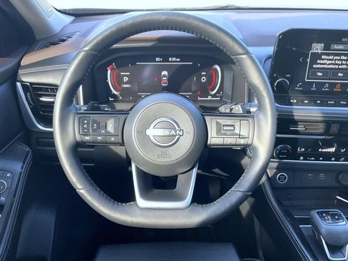 Used 2023 Nissan Rogue Platinum AWD/4WD image 12
