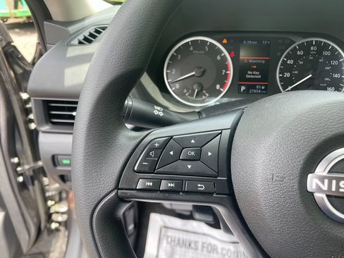 Used 2025 Nissan Sentra S FWD image 16