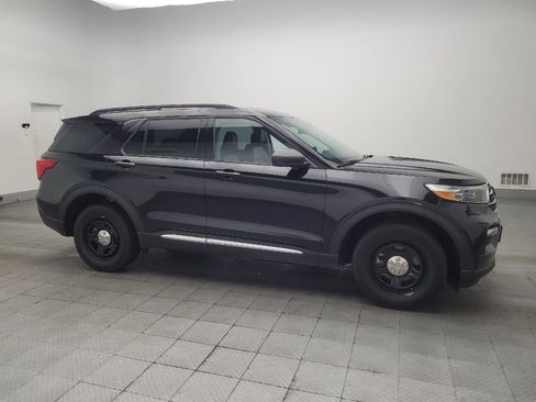Used 2023 Ford Explorer XLT w/ Equipment Group 202A AWD/4WD image 11