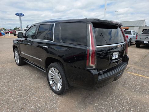 Used 2017 Cadillac Escalade Platinum AWD/4WD image 3