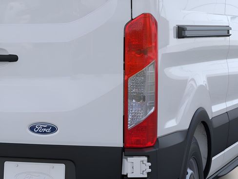 New 2026 Ford Transit 250 148 Medium Roof RWD image 21