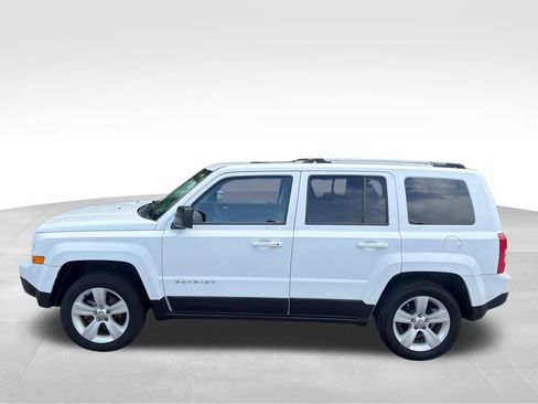 Used 2015 Jeep Patriot Limited w/ Sun/Sound Group image 2