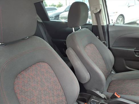 Used 2018 Chevrolet Sonic LT w/ Convenience Package image 12