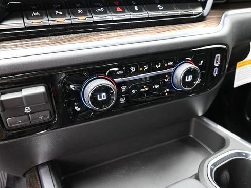 New 2026 Chevrolet Silverado 1500 LT Trail Boss w/ LT Trail Boss Premium Package AWD/4WD image 35