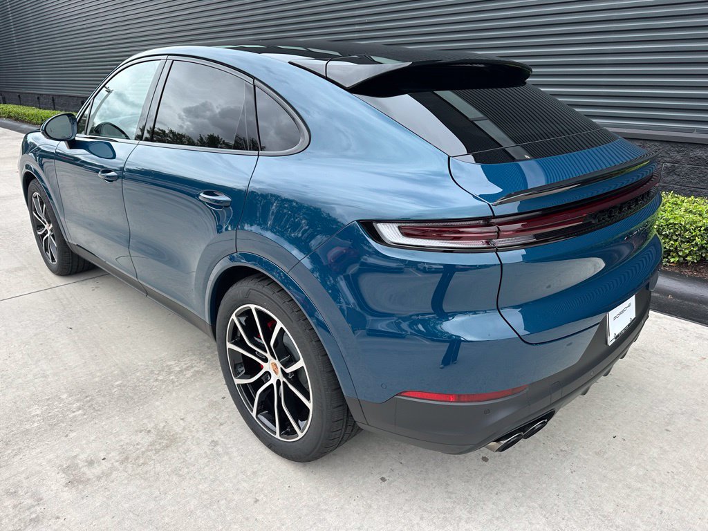 Certified 2026 Porsche Cayenne S AWD/4WD image 3