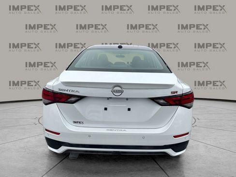 Used 2025 Nissan Sentra SR w/ SR Premium Package image 4