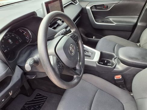 Used 2023 Toyota RAV4 LE FWD image 16