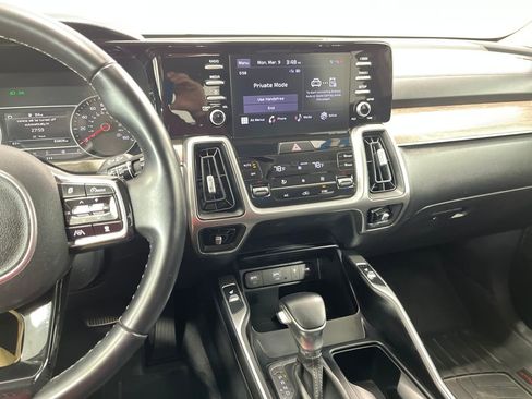 Used 2021 Kia Sorento EX AWD/4WD image 19