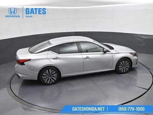 Used 2024 Nissan Altima 2.5 SV image 49