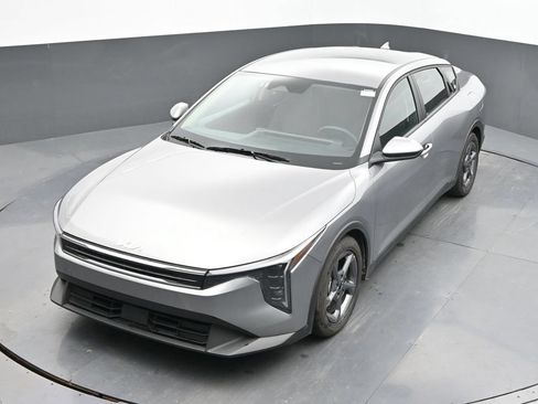 Used 2025 Kia K4 FWD image 30