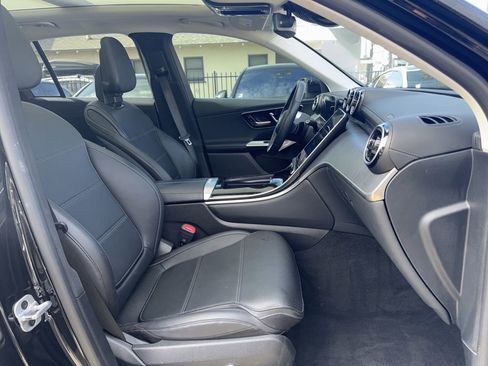 Used 2023 Mercedes-Benz GLC 300 image 17