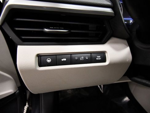 Used 2021 Nissan Altima 2.5 SV w/ SV Premium Package image 19