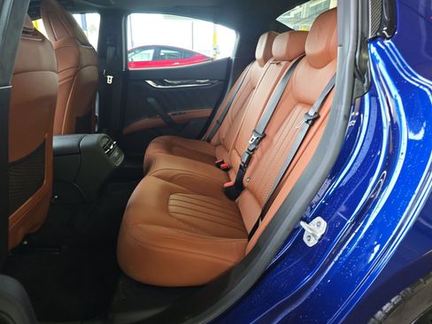 Used 2021 Maserati Ghibli Trofeo image 9