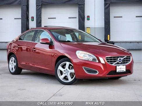Used 2012 Volvo S60 T5 image 1