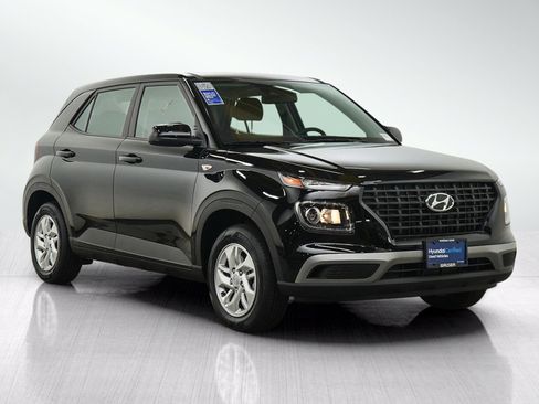Certified 2026 Hyundai Venue SE FWD image 7