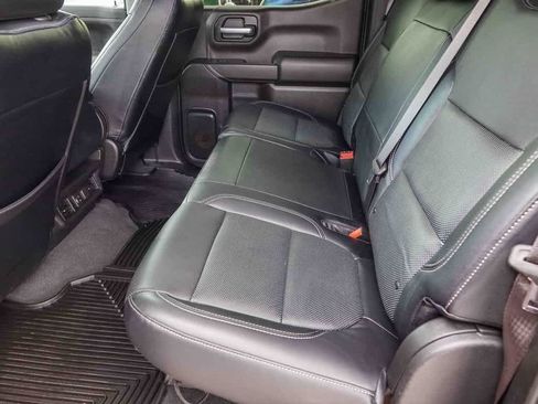 Used 2021 Chevrolet Silverado 1500 LT image 17