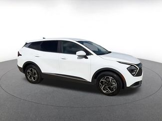 Used 2025 Kia Sportage LX FWD video 2